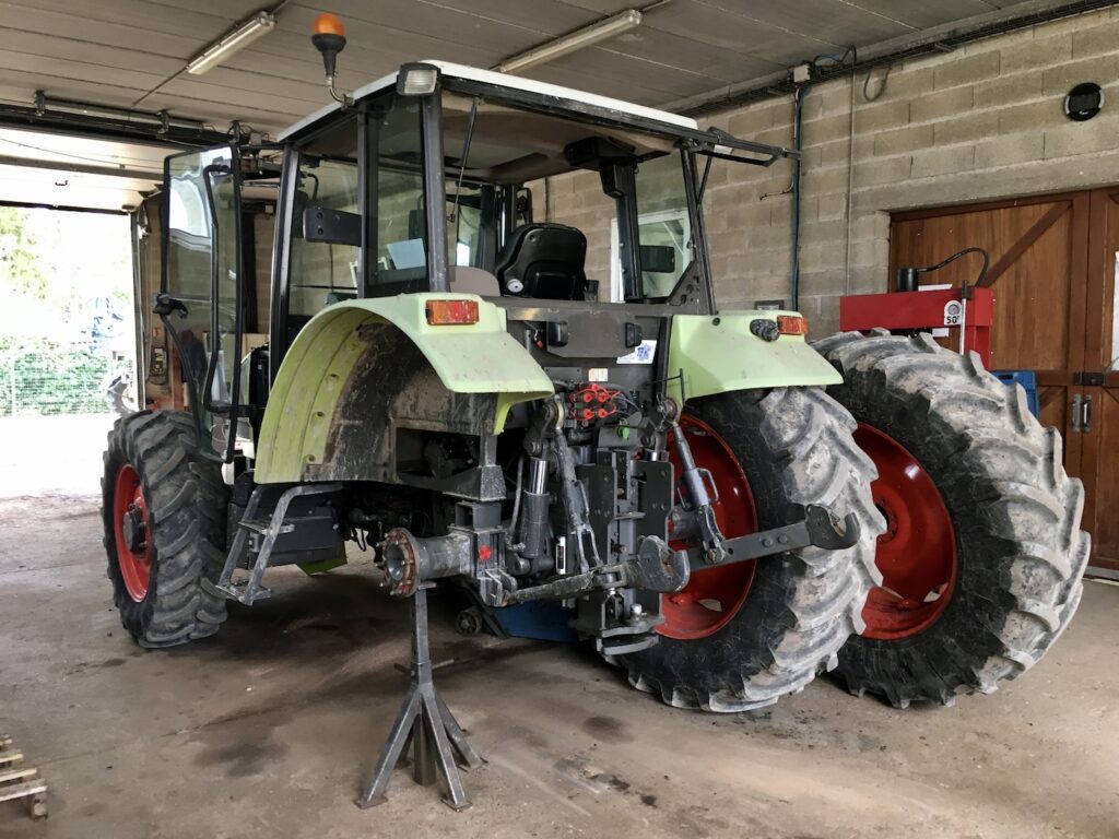 reparateur des machines agricoles